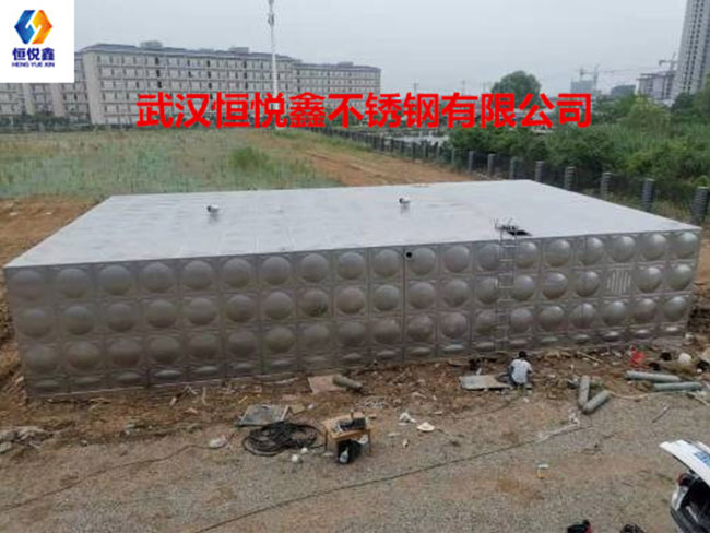 不銹鋼水箱施工現(xiàn)場(chǎng)