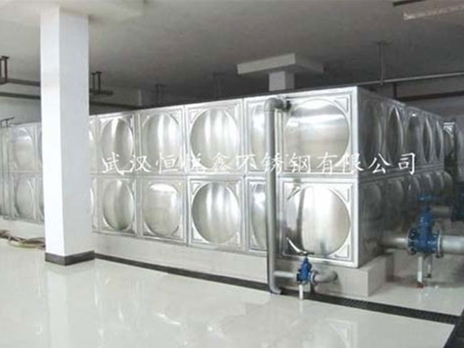 1680847208692450.jpg 不銹鋼水箱